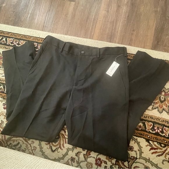 Van Huesen Black Pants NWT - Picture 2 of 3
